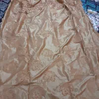 یک عدد پرده و دو تاچادر مشکی