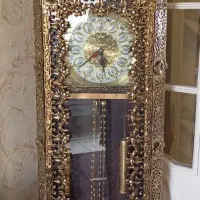 دوتا ساعت برنز زیبا