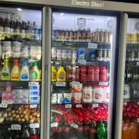 نیازمند ۲نفر کارگر ساده اقا و یک صندوقدار خانم