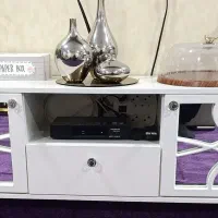 فروش یک ست میز تی وی آینه کنسول و بوفه