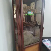 فروش ویترین با چینی هاش ومیز ال ای دی