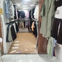 فروشنده لباس فروشی