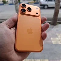 ۱۷ پرو ۲۵۶ zaa نارنجی