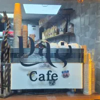 ساندویچ زن و کارگر ساده