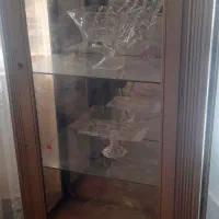 بوفه با وسایل داخلش