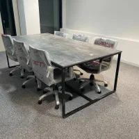 میز کنفرانس مدیریت مطالعه