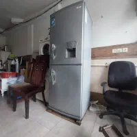 انواع یخچال و فریزر  موجود است