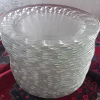 تعدادی ظروف  پذیرایی
