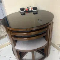 میز ناهار خوری در حد نو و تمیز