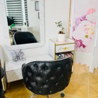 اجاره اتاق و لاین در سالن زیبایی خیابان درستکار