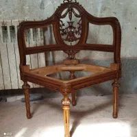 رنگکاری مبلمان و تعمیرات انواع مصنوعات چوبی