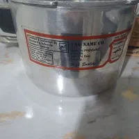 یک عدد زودپز درحدنو بامهراستاندارویک عددپلوپز