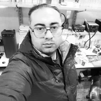 راهنمایی و انجام تعمیرات موبایل در شرایط جنگی