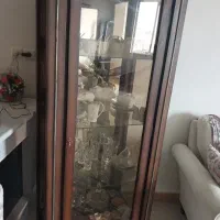 بوفه شیشه ای چراغ دار