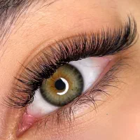 کاشت مژه طبیعی فشن روباهی بناتماس فرمایید