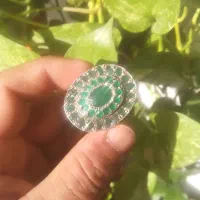 انگشتر،، زمرد