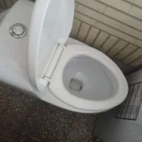 توالت فرنگی میشه گفت نو وکاملا سالم