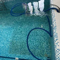 خدمات استخری اسید شویی نگهداری و جارو زدن استخر