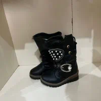 یک عدد پوتین بچه گانه سایز ۲۶