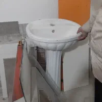 سینک و روشویی وهود.مکان کرمانشاه هست ۲۲ بهمن