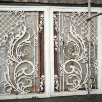 درب حیاط دو لنگه بیرون باز شو ماشین رو