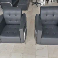 دو عدد صندلی