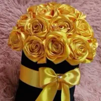 گل رز روبانی با قیمتی استثنایی