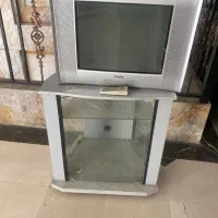 تلویزیون میزش