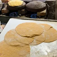 نیروی خانم برای کار در نانوایی