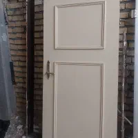 درب چوبی در حد نو