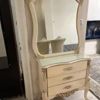 آینه کنسول در حد نو