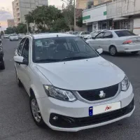 ساینا S