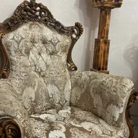 مبل ۹ نفره با دوتا عسلی ومیز بزرگ سالم