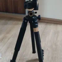 سه پایه دوربین