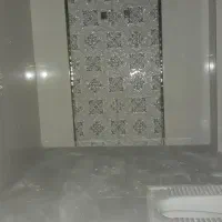 زمین-محصور-شده-داری-ارتفاع-دیوار3متر-واتاق-سرایدار