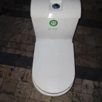 توالت فرنگی در حد نو