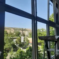 نصب و تعمیرات در و پنجره های شیشه ای ساده و سکوریت