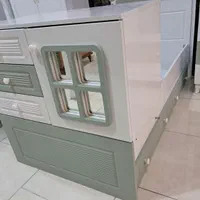 تخت دو منظوره و کمد بچه سفید سبز|اسباب و اثاث بچه|مشکیندشت, |دیوار