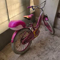 دوچرخه صورتی