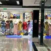 استخدام فروشنده و مدل خانم