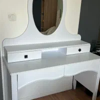 میز آرایشی