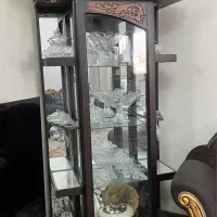 ویترین بوفه دکوری درحد نو درب ریلی