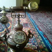 تلفن قدیمی برنجی بفروش میرسد
