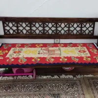 تخت سنتی چوب گردو