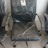 صندلی گردان اداری جک دار