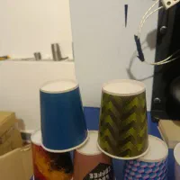 لیوان کاغذی دوجداره در طرح ورنگ متفاوت