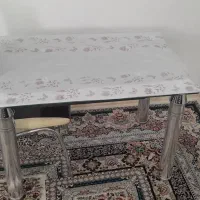 میز ناهارخوری شیشه ای