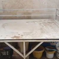 تخت اهنی