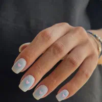 خدمات و اموزش تخصصی ناخن(کاشت وترمیم ناخن)