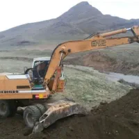 اجاره و خدمات بیل مکانیکی لاستیکی